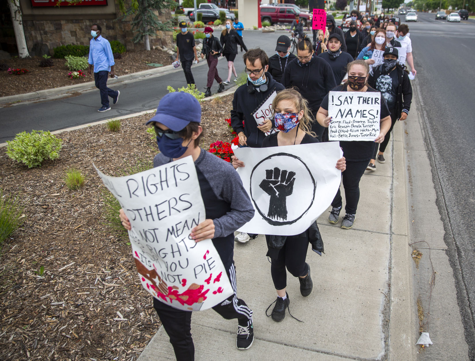 Citizens gather to protest police brutality